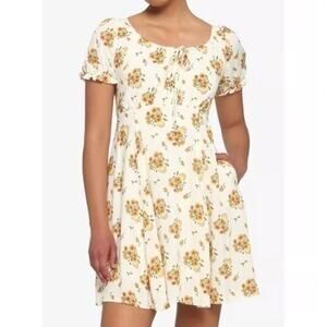 Hot Topic Sunflower Puff Sleeve short Dress yellow floral cottagecore size large